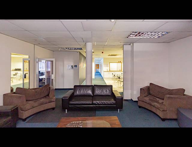790M² OFFICE TO LET IN FERNDALE